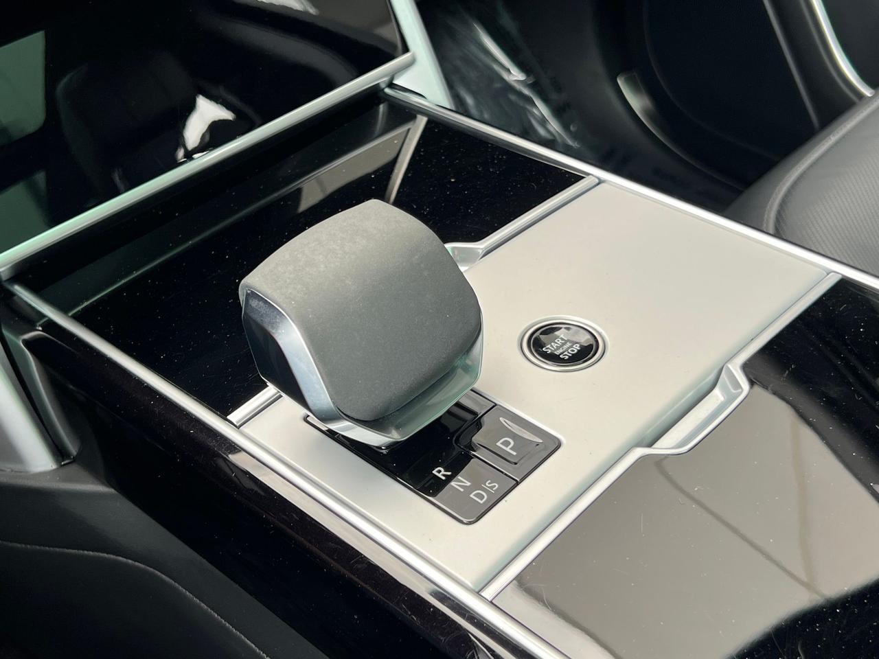 2024 Land Rover Range Rover SE Indianapolis IN