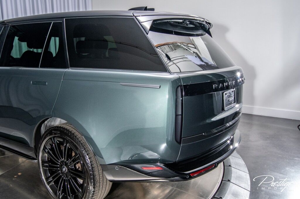 2024 Land Rover Range Rover SE LWB North Miami Beach FL