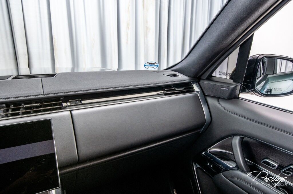 2024 Land Rover Range Rover SE LWB North Miami Beach FL