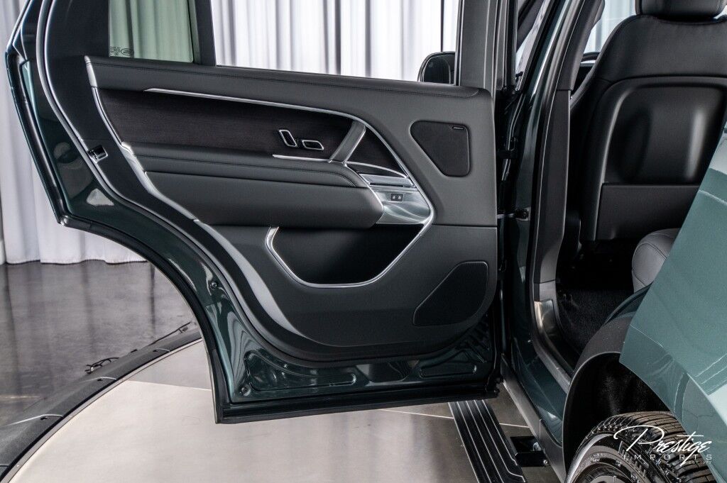 2024 Land Rover Range Rover SE LWB North Miami Beach FL