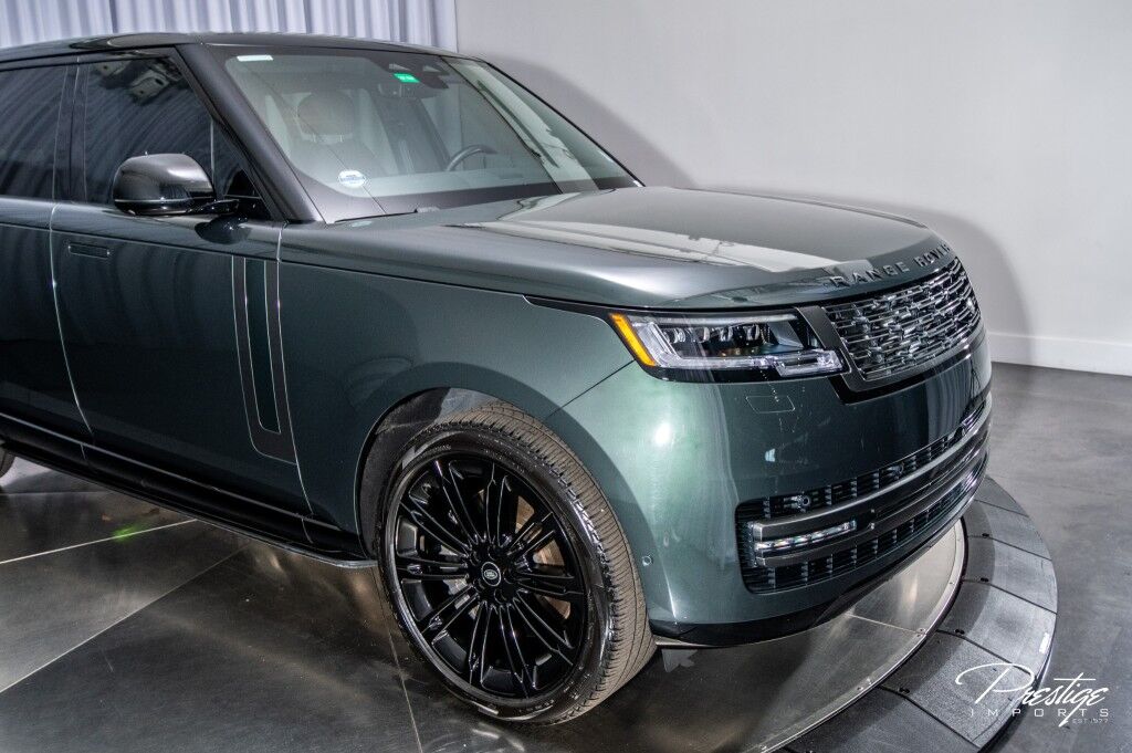 2024 Land Rover Range Rover SE LWB North Miami Beach FL