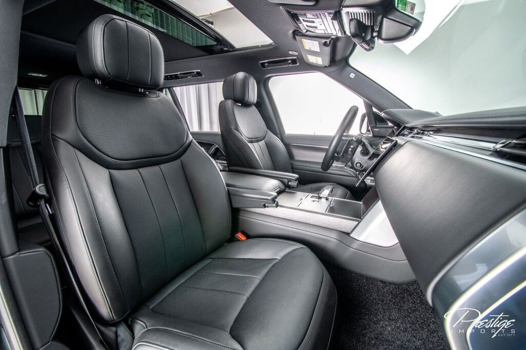 2024 Land Rover Range Rover SE LWB North Miami Beach FL