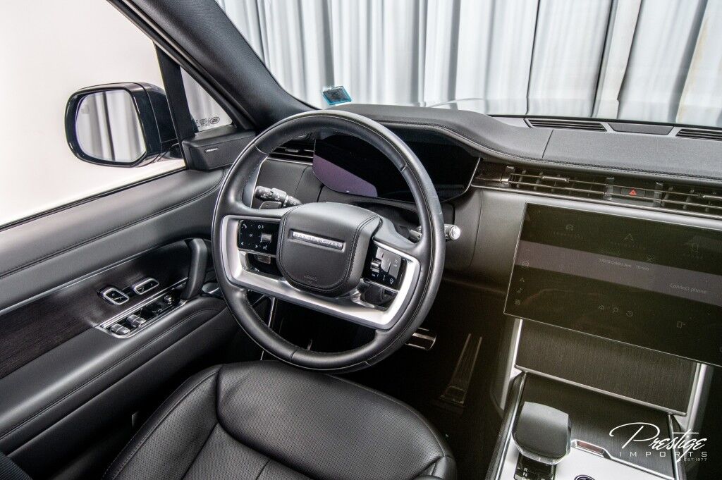 2024 Land Rover Range Rover SE LWB North Miami Beach FL