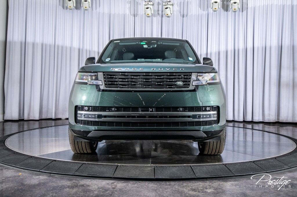 2024 Land Rover Range Rover SE LWB North Miami Beach FL