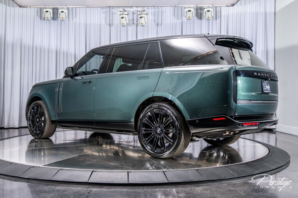 2024 Land Rover Range Rover SE LWB North Miami Beach FL