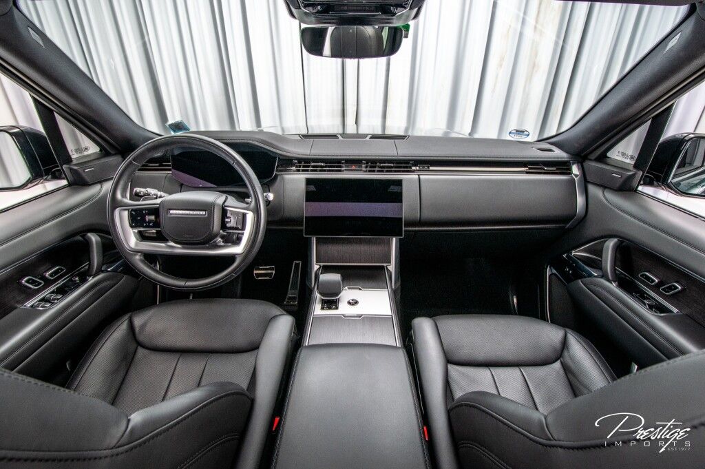 2024 Land Rover Range Rover SE LWB North Miami Beach FL