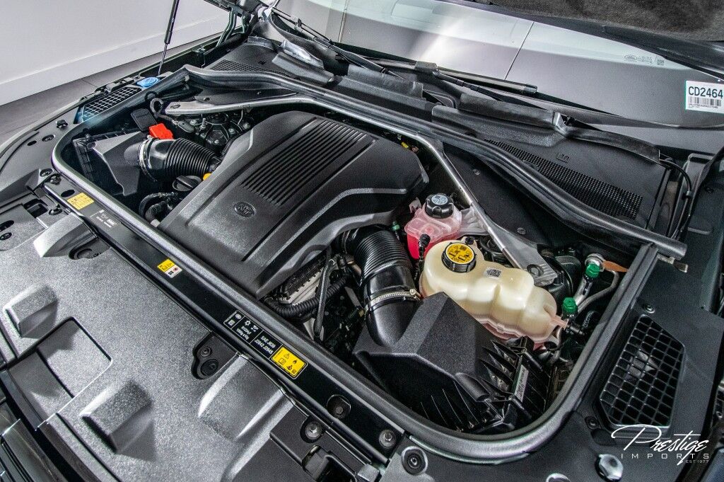 2024 Land Rover Range Rover SE LWB North Miami Beach FL