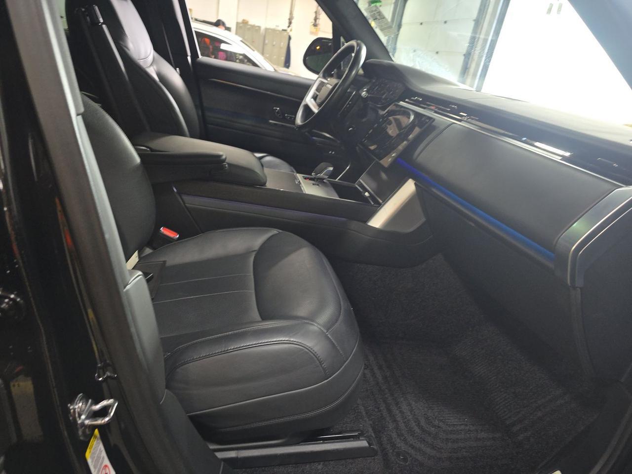 2024 Land Rover Range Rover SE Massage Seats Head-Up Display Portland OR