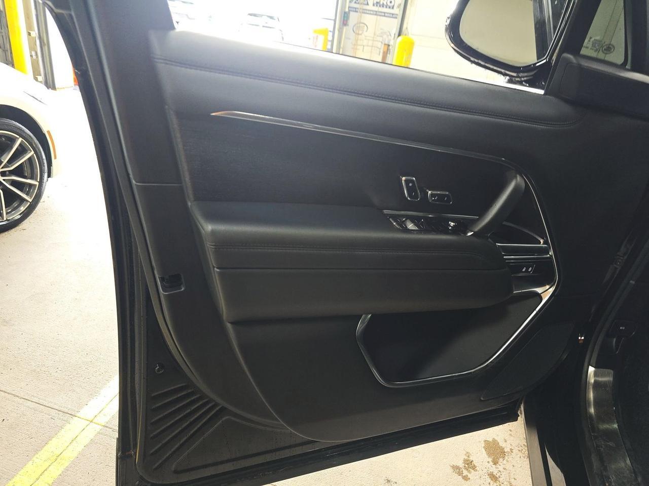 2024 Land Rover Range Rover SE Massage Seats Head-Up Display Portland OR