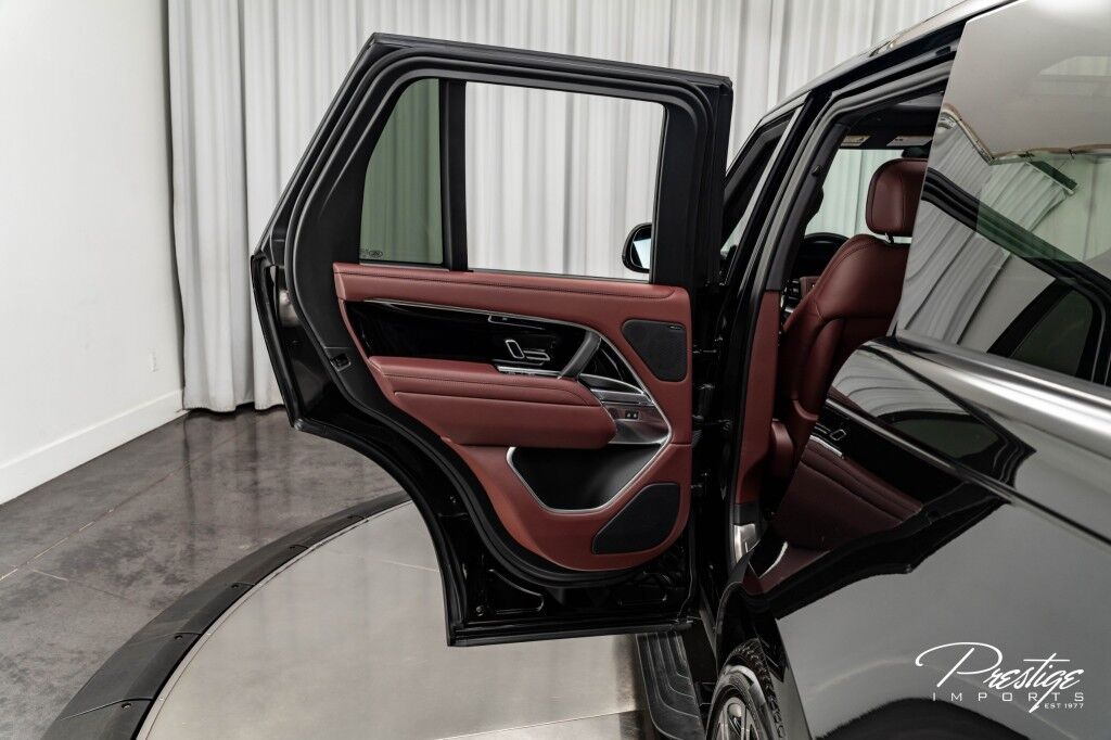 2024 Land Rover Range Rover SE North Miami Beach FL