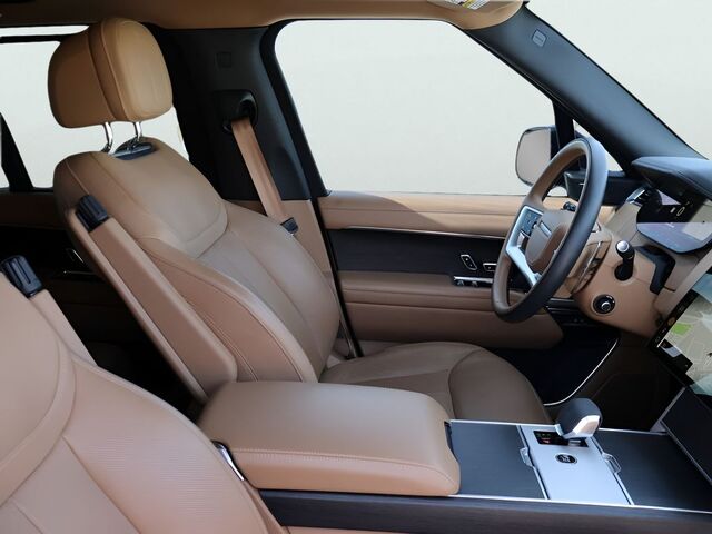 2024 Land Rover Range Rover SE Oshkosh WI
