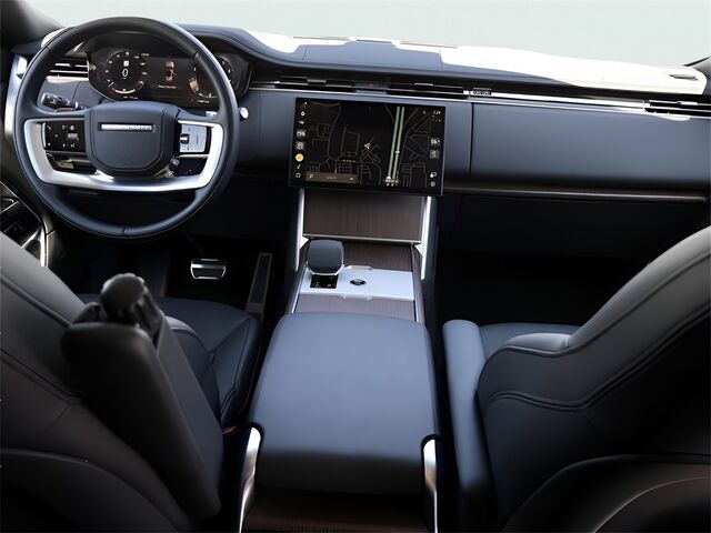 2024 Land Rover Range Rover SE Oshkosh WI
