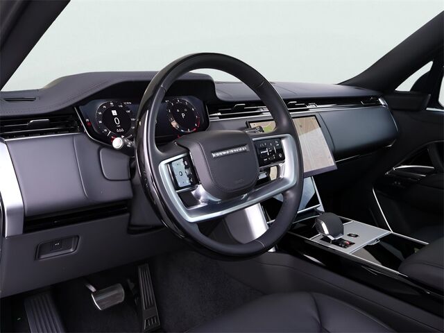 2024 Land Rover Range Rover SE Oshkosh WI