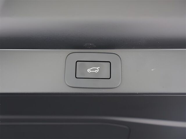 2024 Land Rover Range Rover SE Oshkosh WI