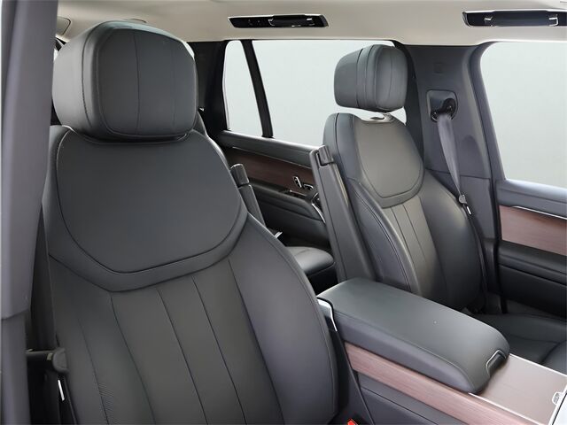 2024 Land Rover Range Rover SE Oshkosh WI