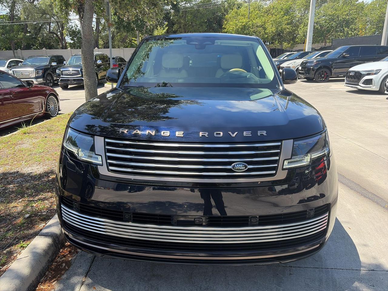 2024 Land Rover Range Rover SV