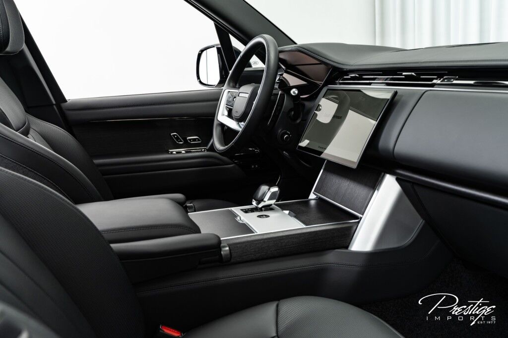 2024 Land Rover Range Rover SV North Miami Beach FL