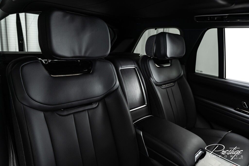 2024 Land Rover Range Rover SV North Miami Beach FL