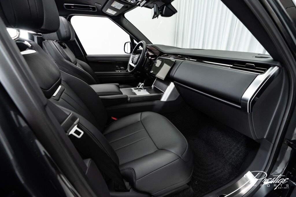 2024 Land Rover Range Rover SV North Miami Beach FL