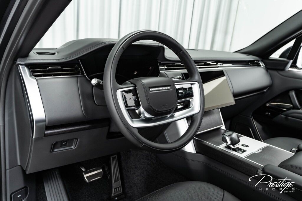 2024 Land Rover Range Rover SV North Miami Beach FL