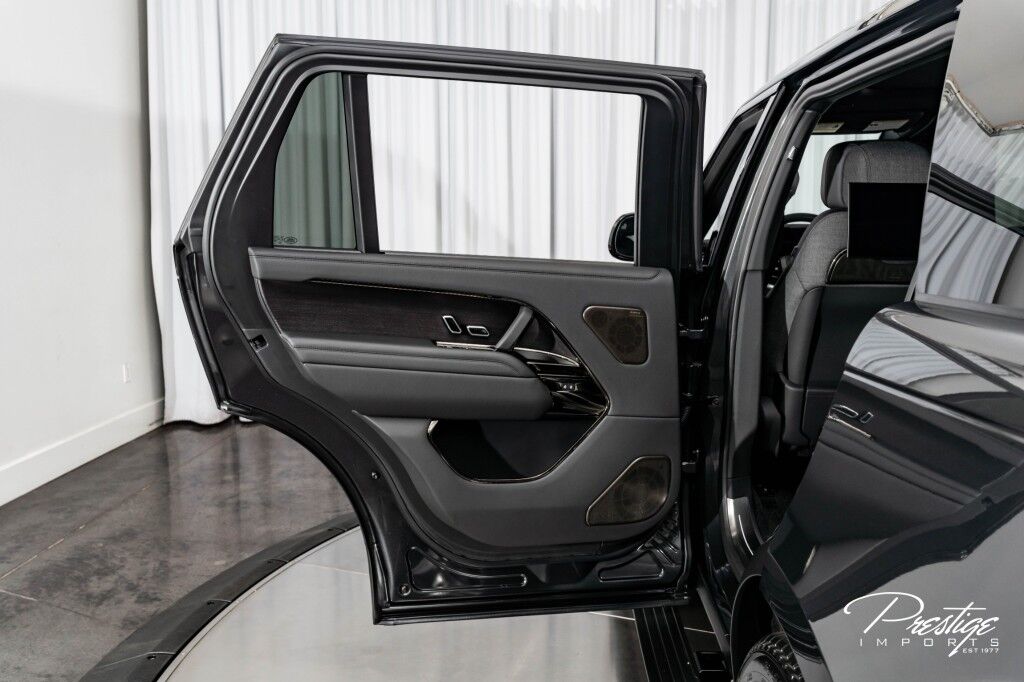 2024 Land Rover Range Rover SV North Miami Beach FL