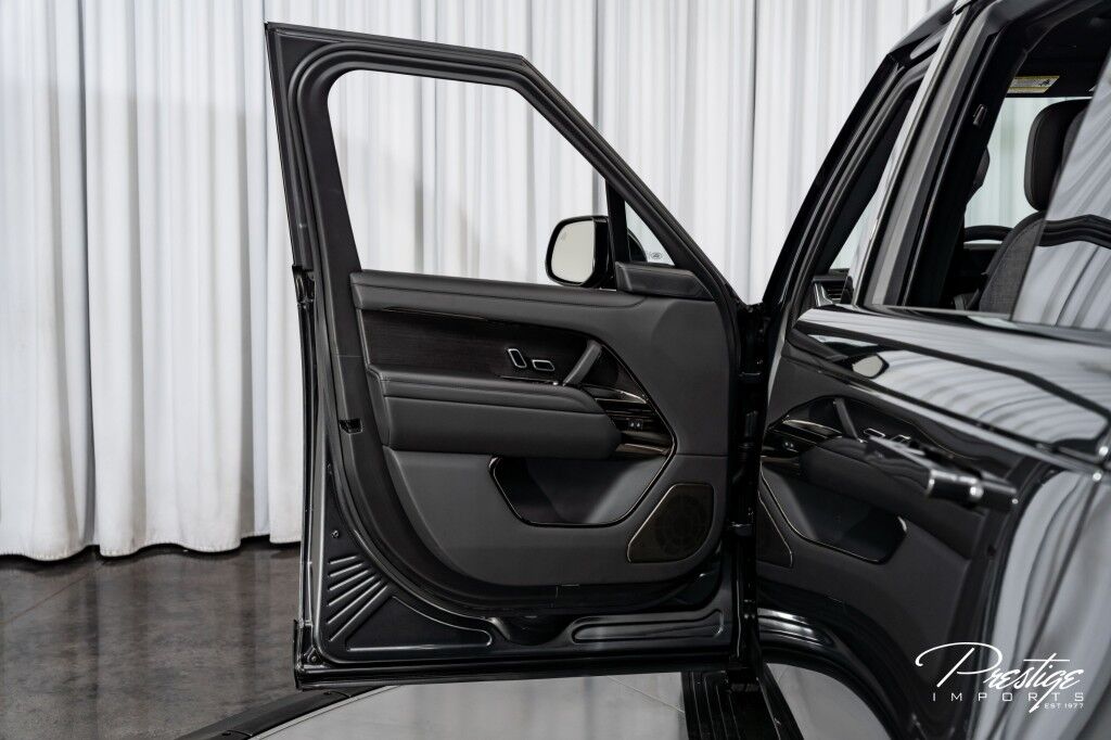 2024 Land Rover Range Rover SV North Miami Beach FL