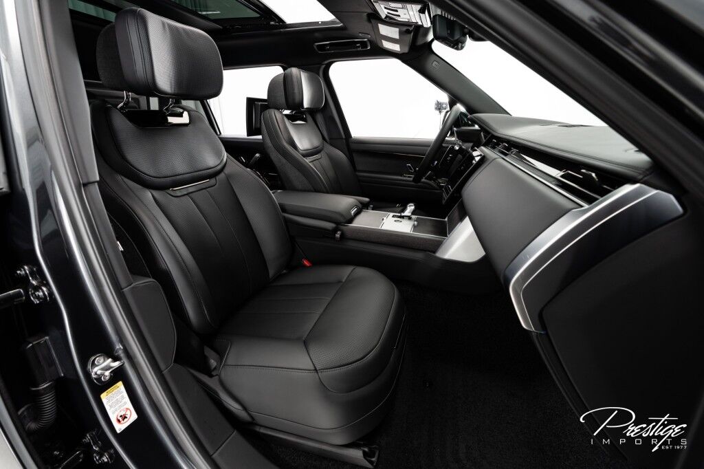 2024 Land Rover Range Rover SV North Miami Beach FL