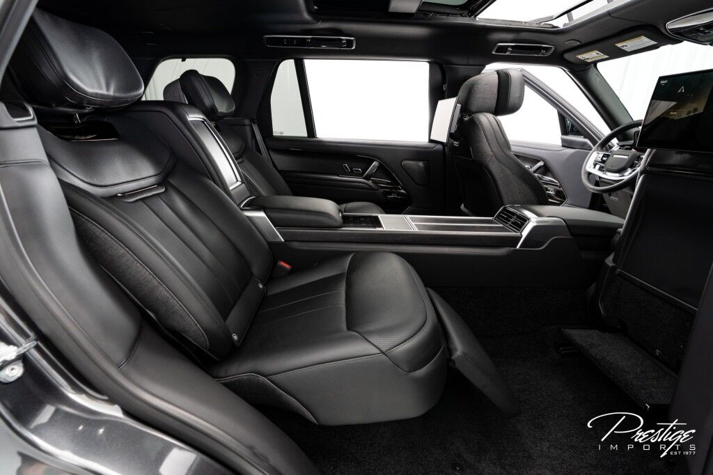 2024 Land Rover Range Rover SV North Miami Beach FL