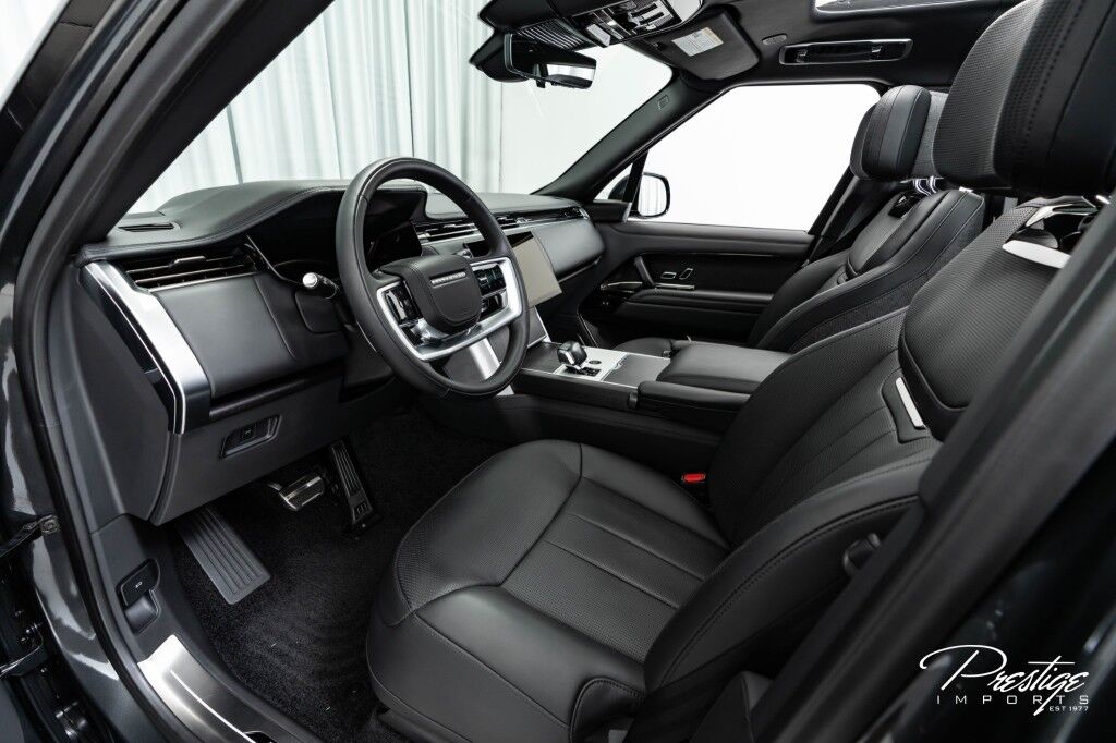 2024 Land Rover Range Rover SV North Miami Beach FL