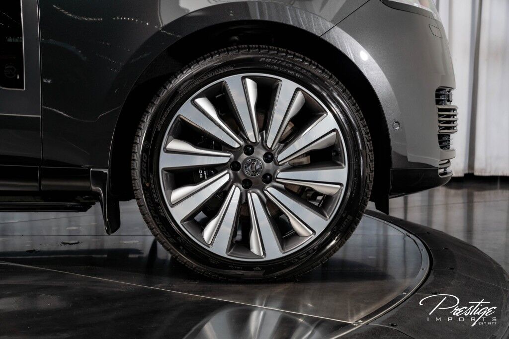 2024 Land Rover Range Rover SV North Miami Beach FL