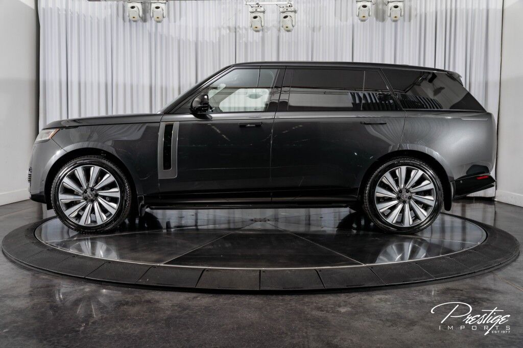 2024 Land Rover Range Rover SV North Miami Beach FL