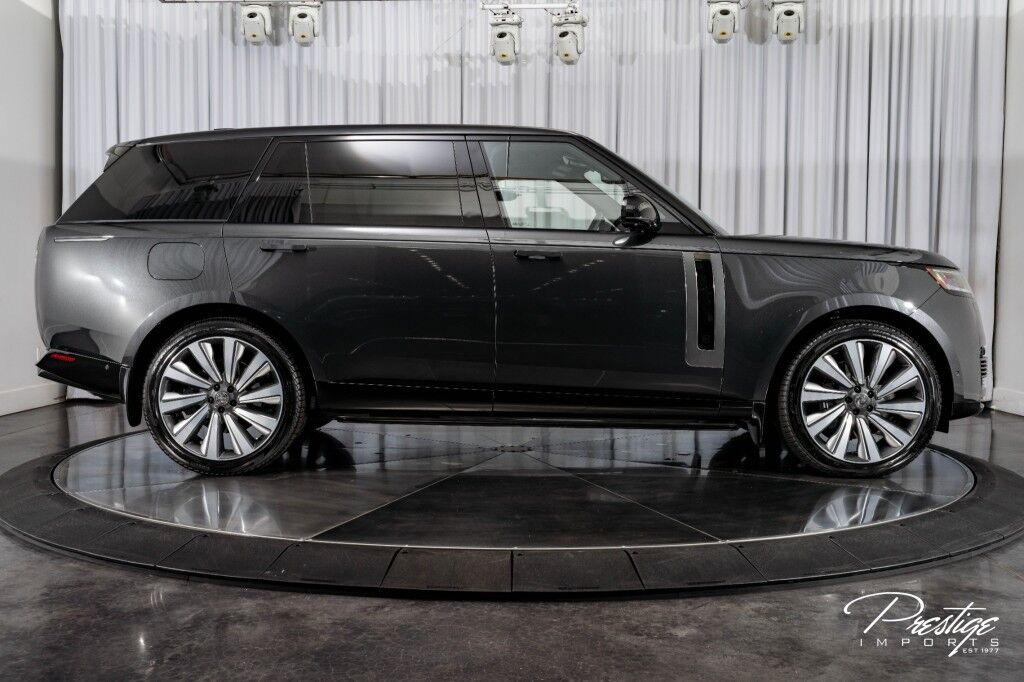 2024 Land Rover Range Rover SV North Miami Beach FL