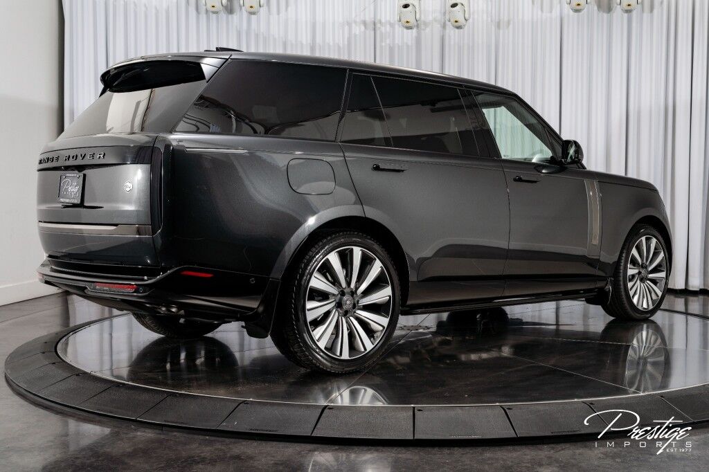 2024 Land Rover Range Rover SV North Miami Beach FL