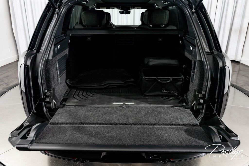 2024 Land Rover Range Rover SV North Miami Beach FL