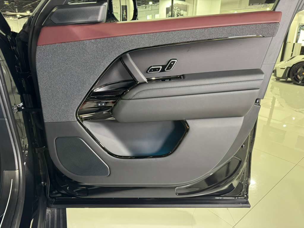 2024 Land Rover Range Rover Sport Autobiography Meridian 3D audio system, rear infotainment system AND MUCH MORE!!! Fort Lauderdale FL