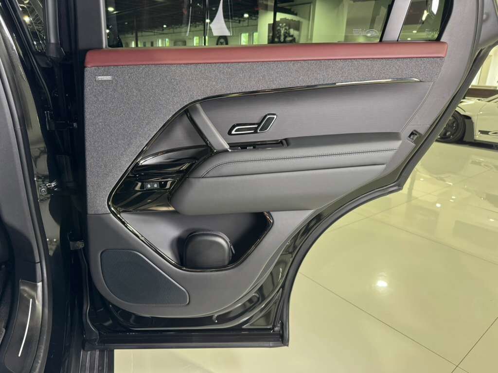 2024 Land Rover Range Rover Sport Autobiography Meridian 3D audio system, rear infotainment system AND MUCH MORE!!! Fort Lauderdale FL