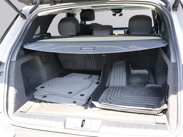 2024 Land Rover Range Rover Sport SE Oshkosh WI