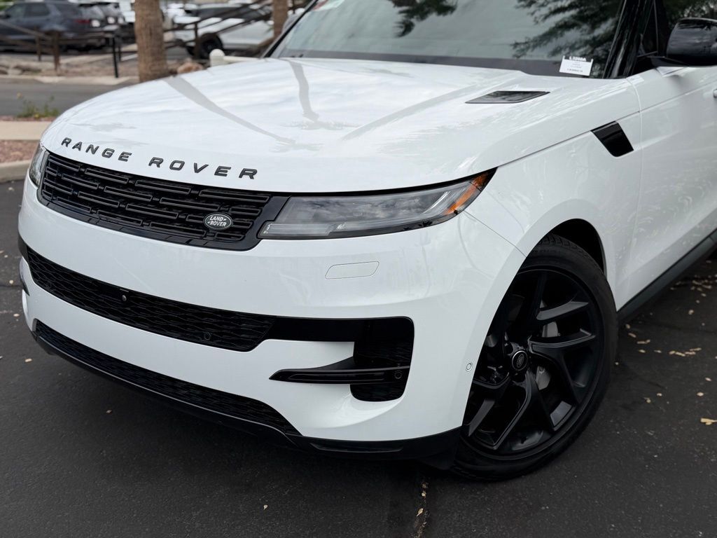 2024 Land Rover Range Rover Sport SE