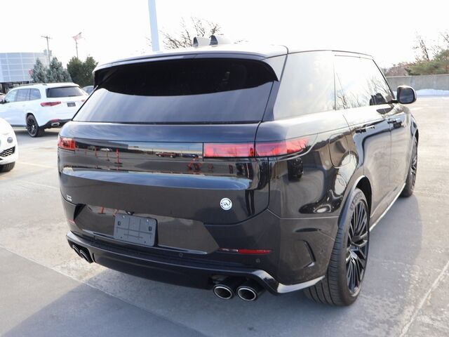 2024 Land Rover Range Rover Sport SV Edition One Obsidian Black Oshkosh WI 2024 Land Rover Range Rover Sport SV Edition One Obsidian Black Oshkosh WI