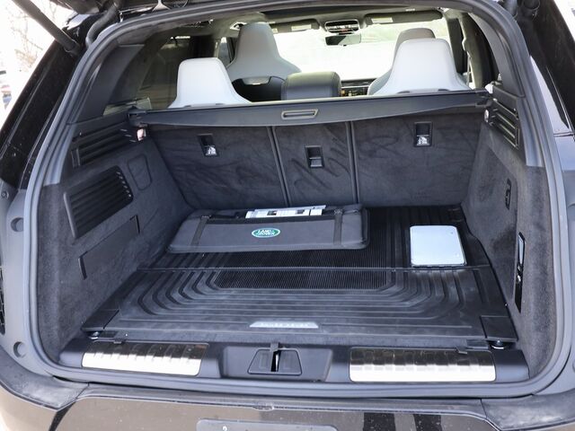 2024 Land Rover Range Rover Sport SV Edition One Obsidian Black Oshkosh WI 2024 Land Rover Range Rover Sport SV Edition One Obsidian Black Oshkosh WI