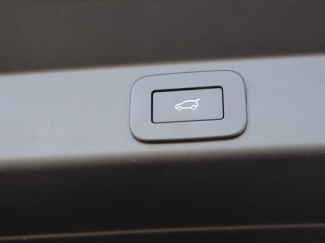 2024 Land Rover Range Rover Sport SV Edition One Obsidian Black Oshkosh WI 2024 Land Rover Range Rover Sport SV Edition One Obsidian Black Oshkosh WI