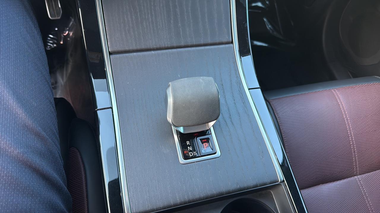 2024 Land Rover Range Rover Velar Dynamic HSE