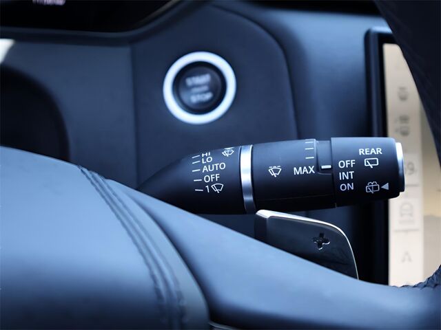 2024 Land Rover Range Rover Velar Dynamic SE Oshkosh WI