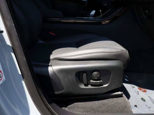2024 Land Rover Range Rover Velar Dynamic SE Oshkosh WI