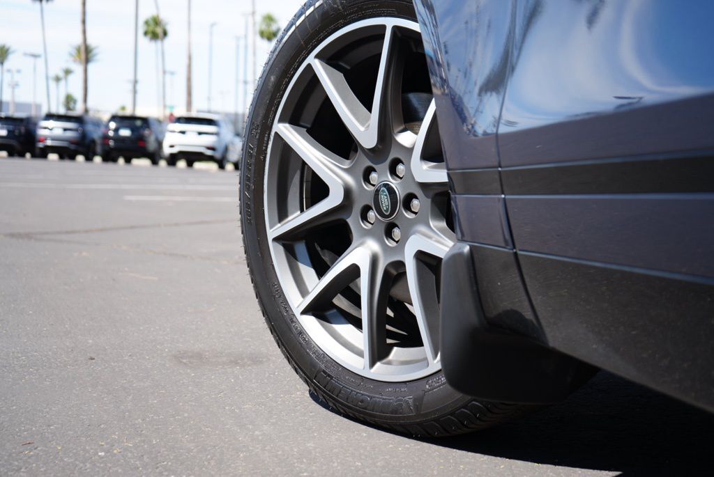 2024 Land Rover Range Rover Velar Dynamic SE