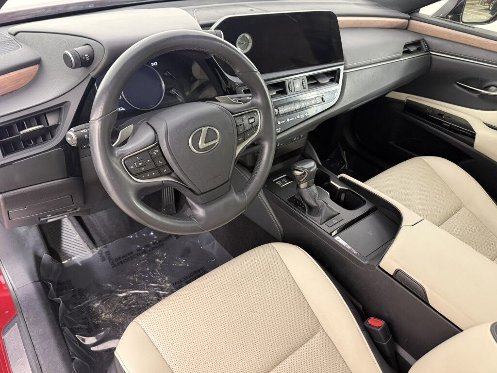 2024 Lexus ES 250 AWD Maumee OH
