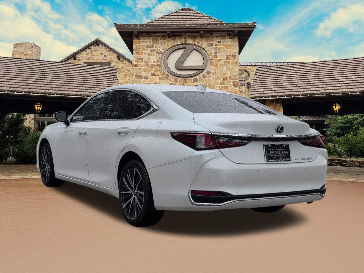 2024 Lexus ES 250