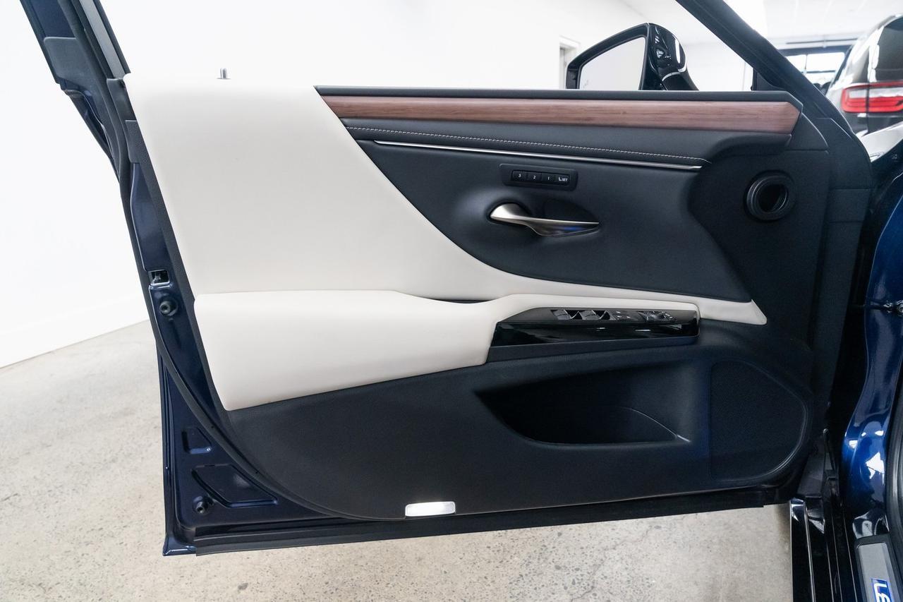 2024 Lexus ES 300h F SPORT Design 1 Owner Vented Seats Moonroof Portland OR