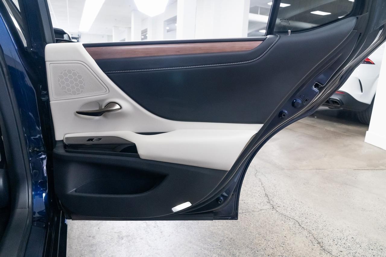 2024 Lexus ES 300h F SPORT Design 1 Owner Vented Seats Moonroof Portland OR