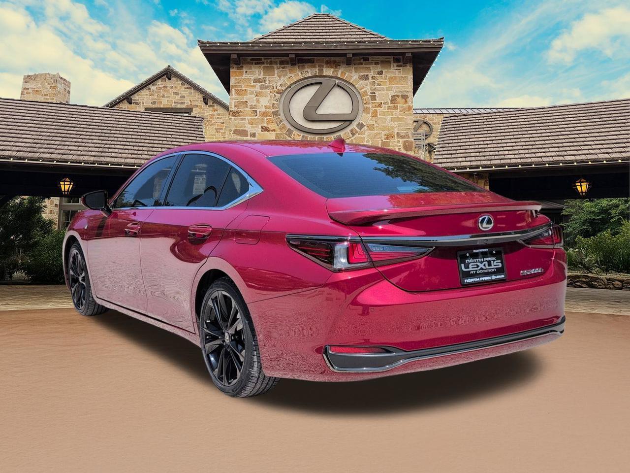 2024 Lexus ES 300h F SPORT Handling